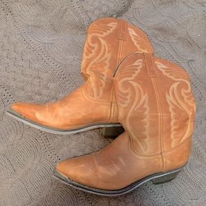 Women’s size 8.5 cowboy boots
